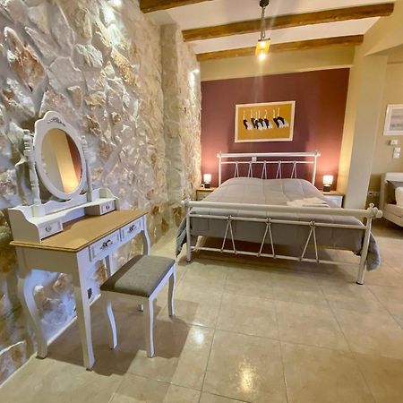 Panoraias Luxury Suite Kyparissia Exterior foto